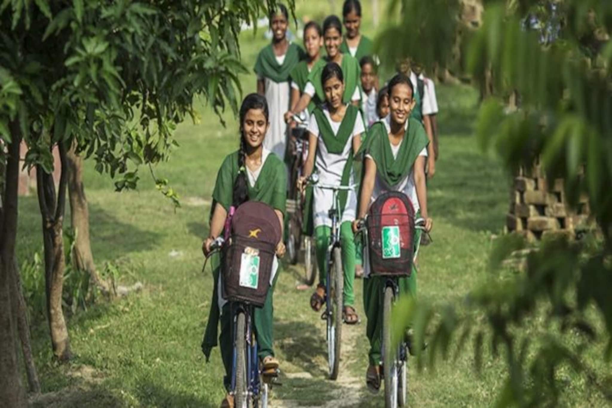 সবুজ সাথীর সাইকেল বিলিতে তৎপরতা, কোন শ্রেনির পড়ুয়ারা কবে পাবে সাইকেল? জানুন...