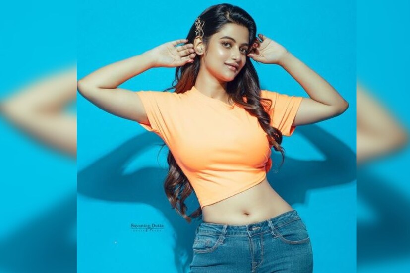 ২০১৭ সালে বকুল কথা ধারাবাহিক থেকে জনপ্রিয় হন তিনি। এই ধারাবাহিকে এক টমবয় মেয়ের চরিত্রে অভিনয় করেছিলেন তিনি। 