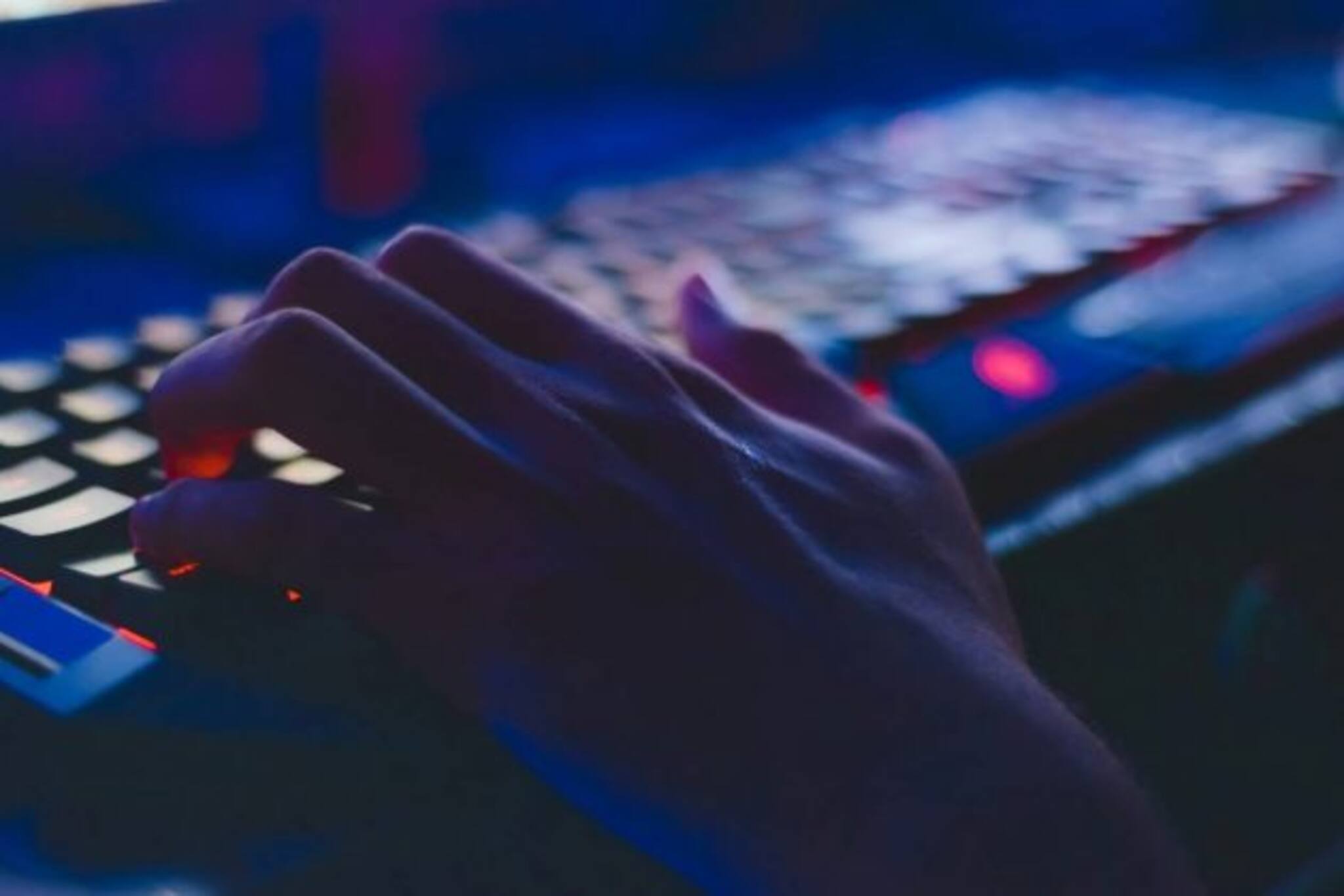Zero-Click Hacks: কীভাবে হ্যাক করে এই স্পাইওয়্যার ? এটা কতটা ভয়ঙ্কর ?