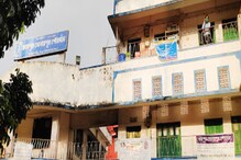 সোনারপুর পুরসভায় 'পোশাক ফতোয়া'! রাজনৈতিক তরজা তুঙ্গে... সোনারপুর পুরসভায় 'পোশাক ফতোয়া'! রাজনৈতিক তরজা তুঙ্গে...