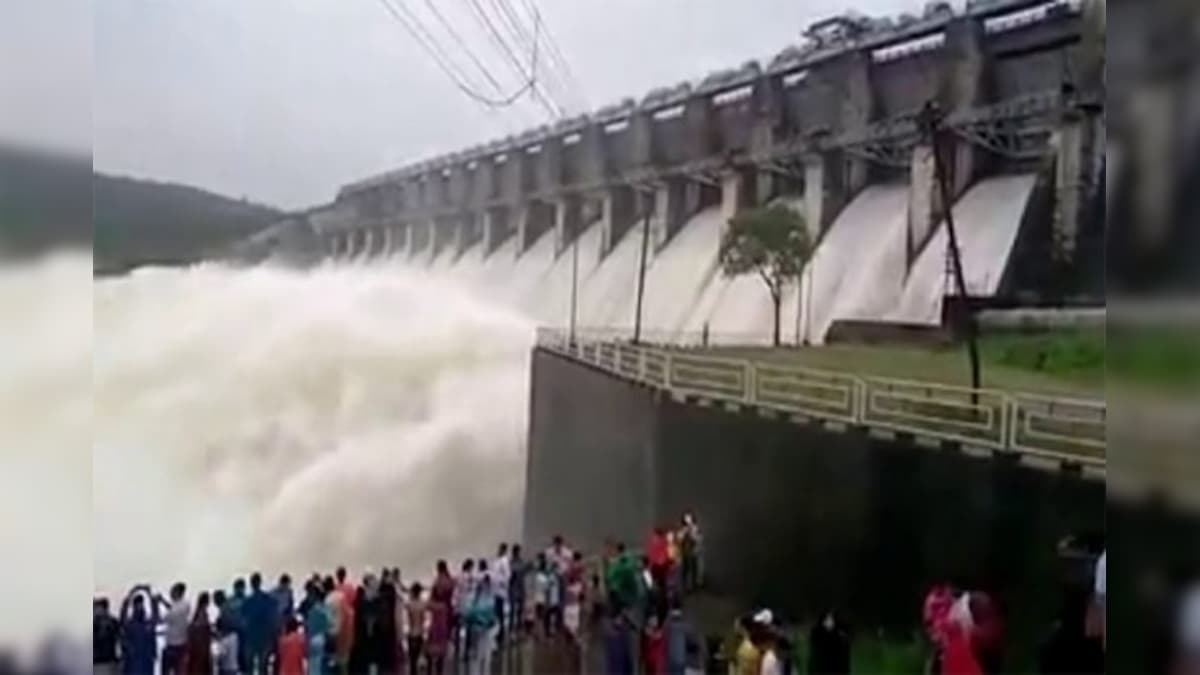 Heavy rainfall in hills 109 gates of Farakka Dam opened rc, Farakka ...