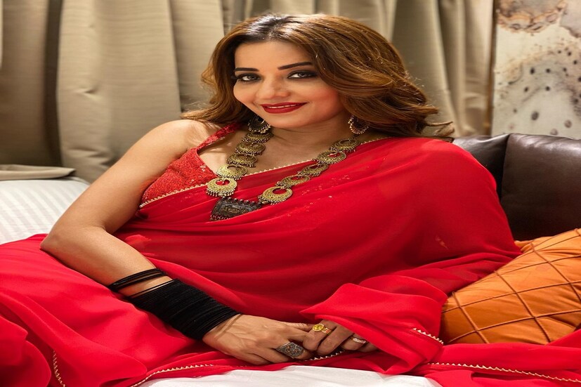 মিলিয়ান মিলিয়ান ভিউয়ার তাঁর সোশ্যাল মিডিয়া পেজে ৷ প্রতিটি আপলোডই নিমেষেই ভাইরাল হয় ৷ ছবি সৌজন্যে Facebook ৷