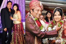 ছেলের সামনে বিবাহবার্ষিকীতেই 'তৃতীয়' বিয়ে অভিনেতা প্রকাশ রাজের! ভাইরাল ছবি দেখুন ছেলের সামনে বিবাহবার্ষিকীতেই 'তৃতীয়' বিয়ে অভিনেতা প্রকাশ রাজের! ভাইরাল ছবি দেখুন