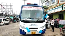 ব্লাড ব্যাঙ্কের রক্ত সংকট মেটাতে ভ্রাম্যমাণ বাতানুকূল বাসেই রক্তদান শিবির