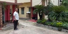 গাছ চুরি রুখতে বাড়িতে লাগানো হল ক্যামেরা গাছ চুরি রুখতে বাড়িতে লাগানো হল ক্যামেরা