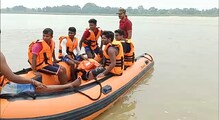 অবশেষে মিলল হিংলো নদীতে তলিয়ে যাওয়া মহিলার দেহ অবশেষে মিলল হিংলো নদীতে তলিয়ে যাওয়া মহিলার দেহ
