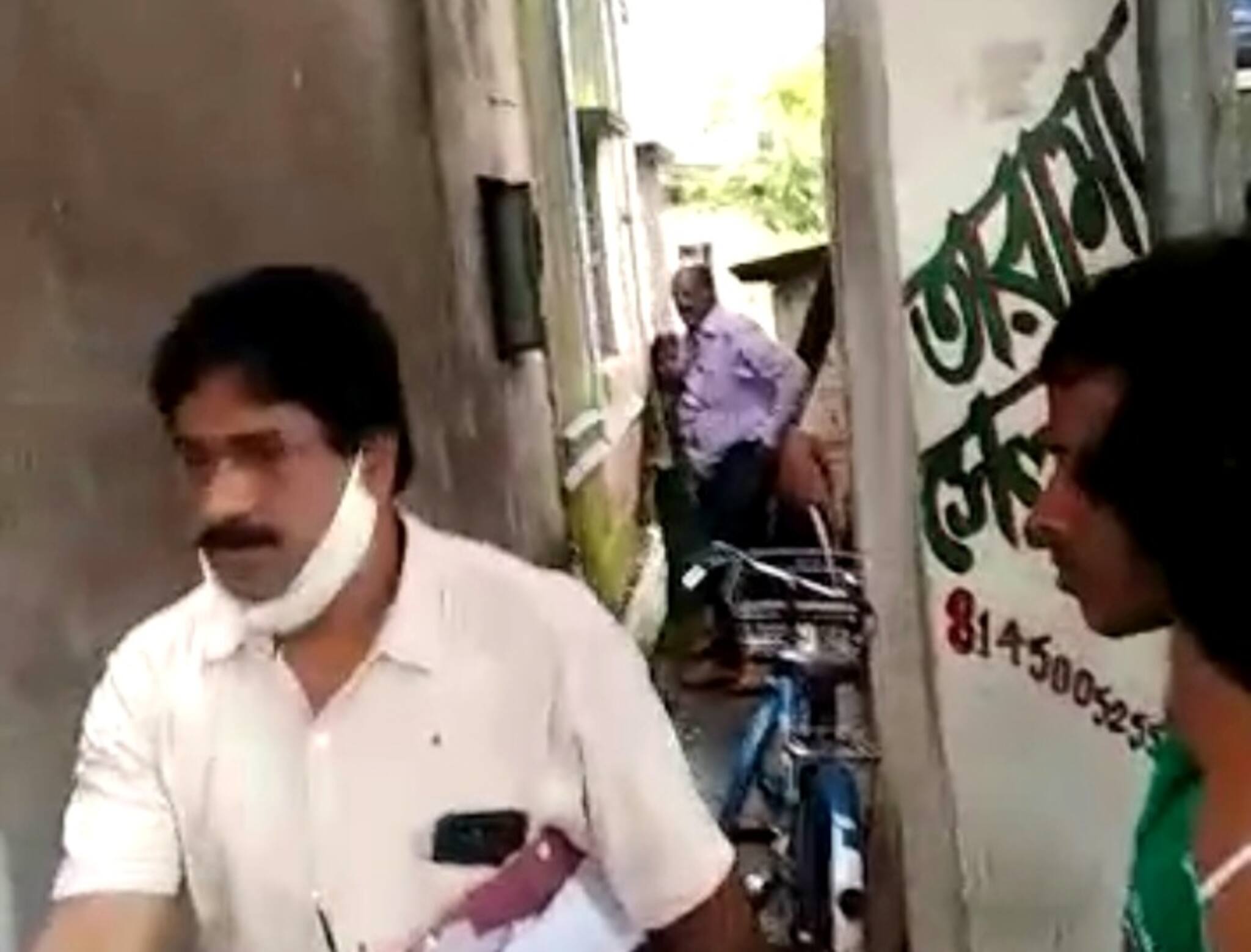 বিজেপির কর্মীদের হাতেই মার খেলেন বিজেপির মথুরাপুর সাংগঠনিক জেলার সভাপতি দীপঙ্কর জানা