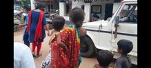 অভাবের তাড়নায় নিজের সদ্যোজাত শিশু কন্যাকে বিক্রি করার অভিযোগ মায়ের বিরুদ্ধে অভাবের তাড়নায় নিজের সদ্যোজাত শিশু কন্যাকে বিক্রি করার অভিযোগ মায়ের বিরুদ্ধে