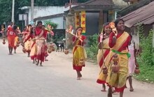 ১২০০ বছরের পুরনো শিবলিঙ্গে জল ঢালতে  ভিড় পুণ্যার্থীদের