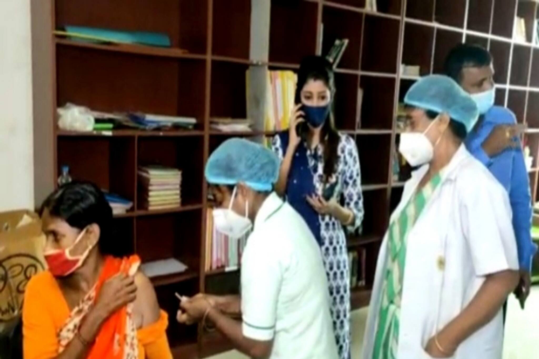 ক্ষুদ্র শিল্পের সঙ্গে যুক্ত কর্মীদের ভ্যাকসিন দেওয়ার কাজ শুরু হল