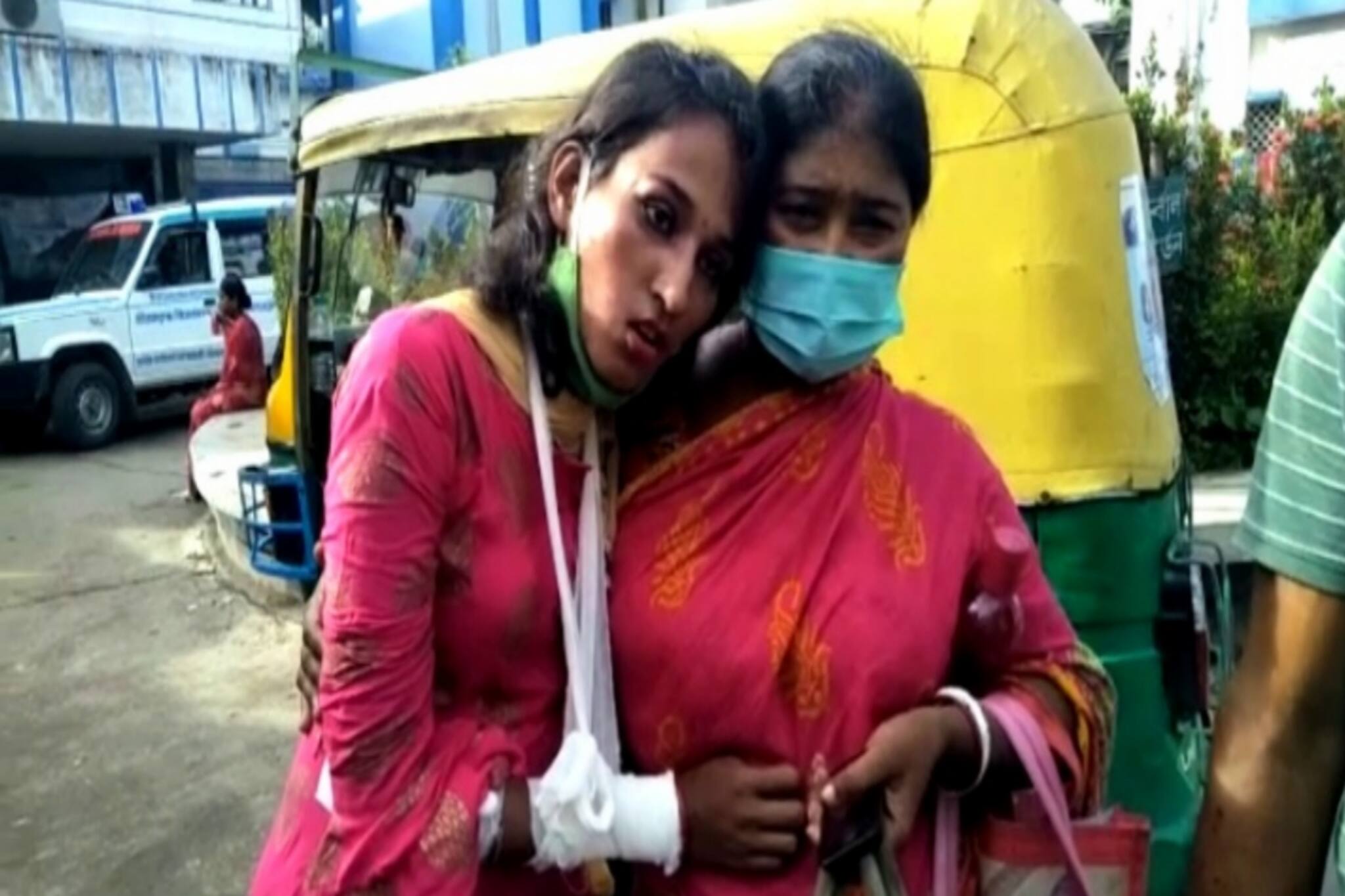 সমাজ থেকে কি হারিয়ে যাচ্ছে মানবিকতা