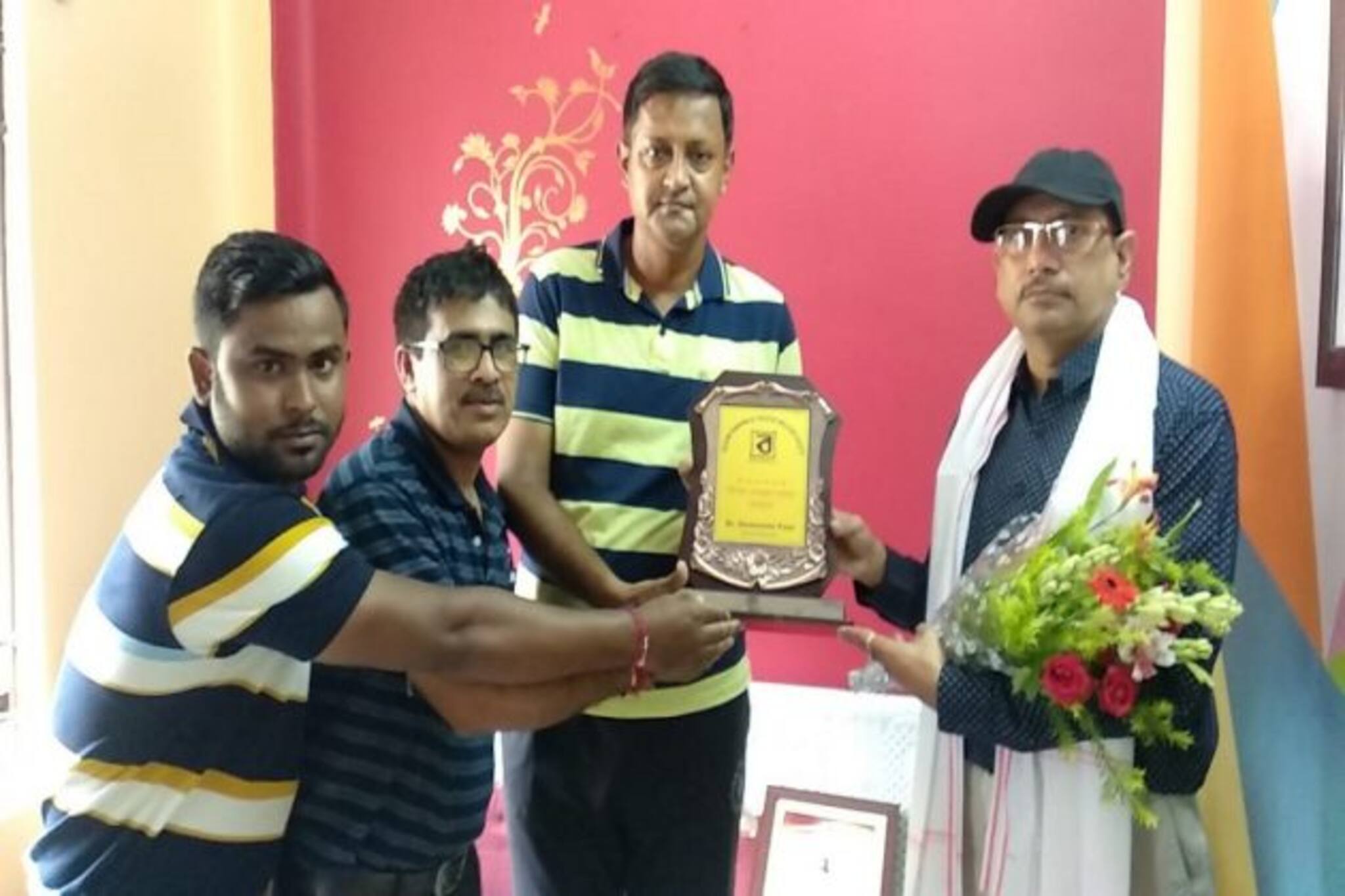 Siliguri: আর্তের জন্য নিবেদিত প্রাণ, ডাক পড়লেই স্টেথো গলায় হাজির শিলিগুড়ির 'ডাক্তারবাবু'