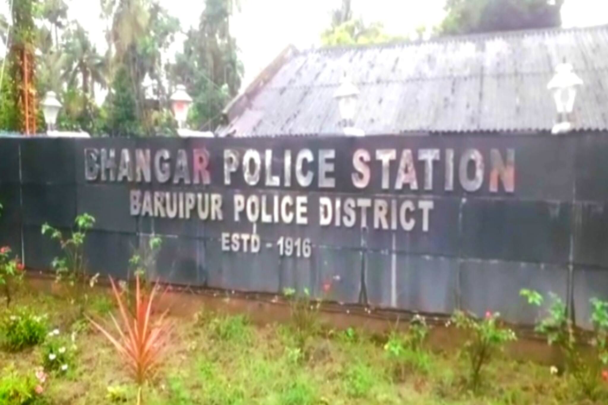 নব গৃহবধূকে ধর্ষণের চেষ্টার অভিযোগ