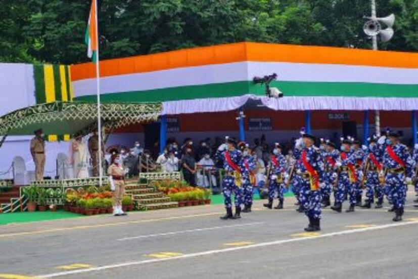 করোনার কারণে ৩০ মিনিটের মধ্যে সমস্ত অনুষ্ঠান শেষ করা হয়। 