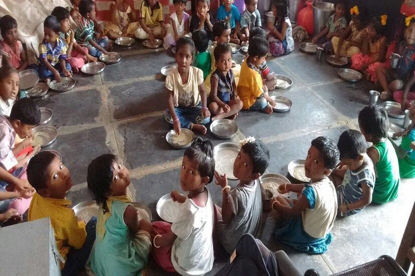 (Anganwadi Recruitment 2021): অঙ্গনওয়াড়ি কর্মীদের বেতনক্রম (Anganwadi Recruitment 2021: Salary Structure), অঙ্গনওয়াড়ি হেল্পার পদে বেতন মাসিক ৪,০০০ টাকা করে ৷ (Anganwadi Helper : 4000), অঙ্গনওয়াড়ি কর্মীর বেতন মাসিক ৮,০০০ টাকা (Anganwadi Worker 8000), অঙ্গনওয়াড়ি মিনি ওয়ার্কার (Anganwadi Mini Worker, 6000) ৷ প্রতীকী ছবি ৷