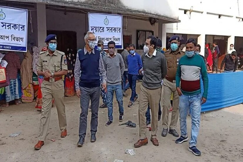 আবেদনকারীরা এই প্রকল্পের জন্য যোগ্য কি না তা ঠিক করবে জেলাগুলির ক্ষেত্রে জেলাশাসকরা এবং কলকাতার ক্ষেত্রে কলকাতা মিউনিসিপাল কর্পোরেশনের কমিশনার। আর্থিক সুবিধা প্রয়োজনে স্থগিত রাখা হতে পারে, বিশেষত তিনি যদি ভুল তথ্য দেন।