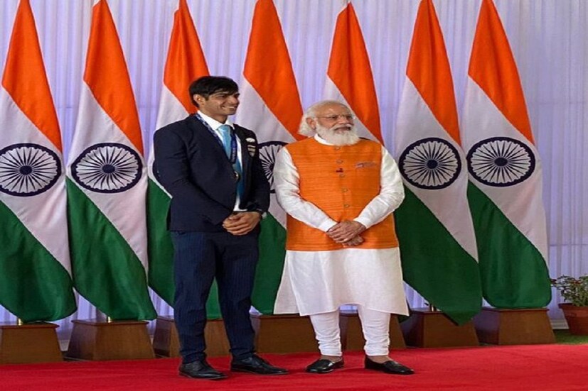 #নয়াদিল্লি: প্রধানমন্ত্রী (Prime Minister) নরেন্দ্র মোদি (Narendra Modi) ভারতের অলিম্পিয়ানদের নিজের বাসভবনে প্রাতঃরাশ খাওয়ালেন৷ কথা দিয়েছিলেন, কথা রাখলেন৷ Photo Courtesy- Mann Ki Baat Updates मन की बात अपडेट्स/Twitter