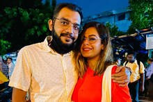 ‘বিনিসুতো’-তেই গাঁথা খুশি, দীর্ঘদিন পর প্রেক্ষাগৃহে ছবি দেখলেন নীলাঞ্জন-ইমন
