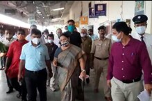 রায়গঞ্জে স্টেশন পরিদর্শনে উত্তরপূর্ব রেলের কাটিহার ডিভিশনের ডিআরএম রায়গঞ্জে স্টেশন পরিদর্শনে উত্তরপূর্ব রেলের কাটিহার ডিভিশনের ডিআরএম