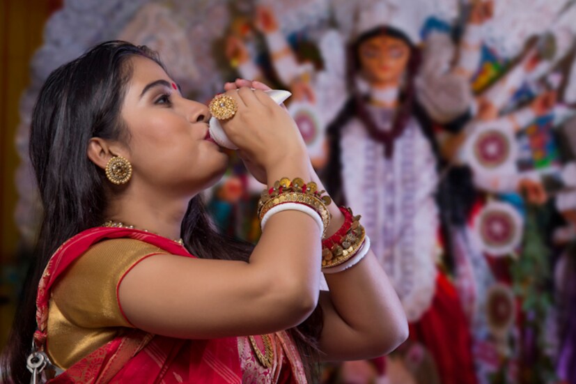 • অষ্টমী – অষ্টমী তিথি আরম্ভ – বাংলার - ২৫ আশ্বিন, মঙ্গলবার। ইং – ১২ অক্টোবর, মঙ্গলবার। সময় – রাত্রি – ১ টা ৪৬ মিনিট ৩৪ সেকেন্ড। অষ্টমী তিথি শেষ – বাংলার – ২৬ আশ্বিন, বুধবার। ইং – ১৩ অক্টোবর, বুধবার। সময় – রাত্রি ১১ টা ৪৭ মিনিট ৪৯ সেকেন্ড। পূর্বাহ্ণ ৯ টা ২৬ মিনিট ৫৫ সেকেন্ড মধ্যে কিন্তু কাল বেলানুরোধে ৮ টা ২৮ মিনিট ৫৯ সেকেন্ড মধ্যে শ্রী শ্রী শারদীয়া দুর্গাদেবীর মহাষ্টম্যাদি কল্পারম্ভ, কেবল মহাষ্টমি কল্পারম্ভ ও মহাষ্টমী বিহিত পূজা প্রসস্তা।