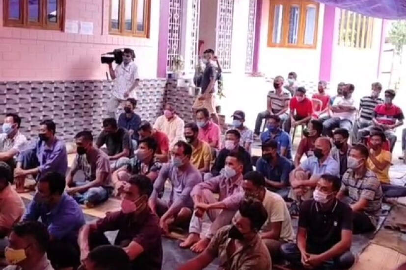টোকিও অলিম্পিক্সে পদক জয়ের পরই মীরাবাঈ চানু সেই ট্রাক ড্রাইভারদের কথা তুলে ধরেন। তিনি সেই ট্রাক ড্রাইভারদের ধন্যবাদ জানিয়েছিলেন।
