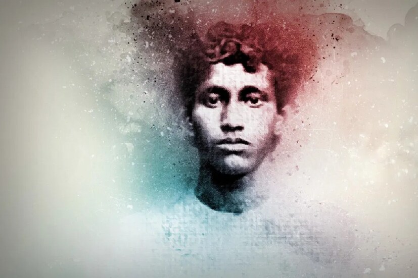 জন্মের পরই ছেলের মৃত্যু হবে, এই অন্ধবিশ্বাসে ক্ষুদিরামের মা সন্ত্রস্ত ছিলেন। তাই তিনি তিন মুঠো খুদের বিনিময়ে তাঁকে বিক্রি করে দিয়েছিলেন মাসির কাছে। সেই থেকেই তাঁর নাম ক্ষুদিরাম। ১৮৮৯ সালের ৩ ডিসেম্বর মেদিনীপুর জেলার মোহবনী গ্রামে জন্মেছিলেন ক্ষুদিরাম বসু। তিনি ছিলেন বাবা-মার চতুর্থ সন্তান। 