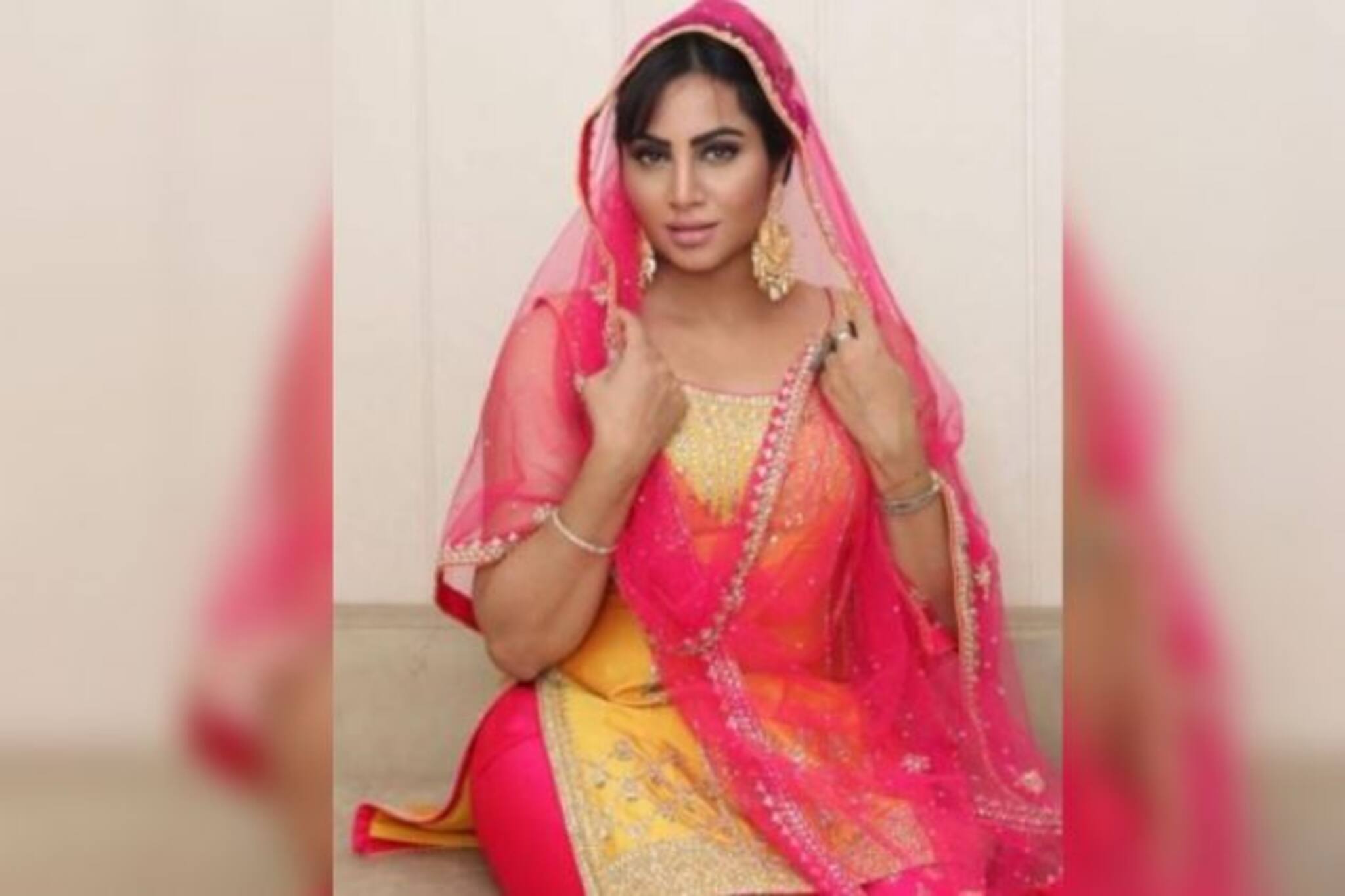 Arshi Khan on Afghanistan: 'খেতে পারছি না,' তালিবান-রাজ দেখে ভয় দিন কাটাচ্ছেন আফগান অভিনেত্রী আরশি খান
