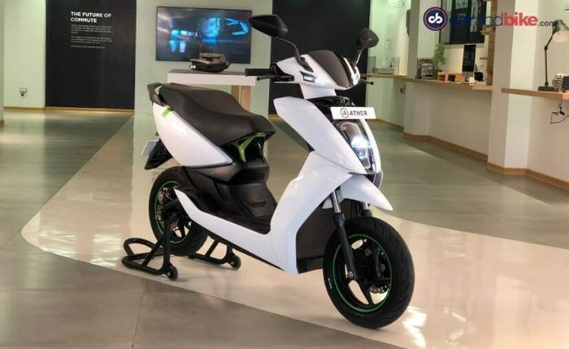 Ather 450- বেঙ্গালুরুর একটি স্টার্ট আপ সংস্থা এই ইলেকট্রিক স্কুটার নির্মাণ করেছেন। ২০১৮ সালে প্রথম Ather-450 মডেল লঞ্চ হয়েছিল। ইকো মোডে ৭৫ কিলোমিটার এবং স্পোর্ট মোডে ৫৫ কিলোমিটার সফর সম্ভব।