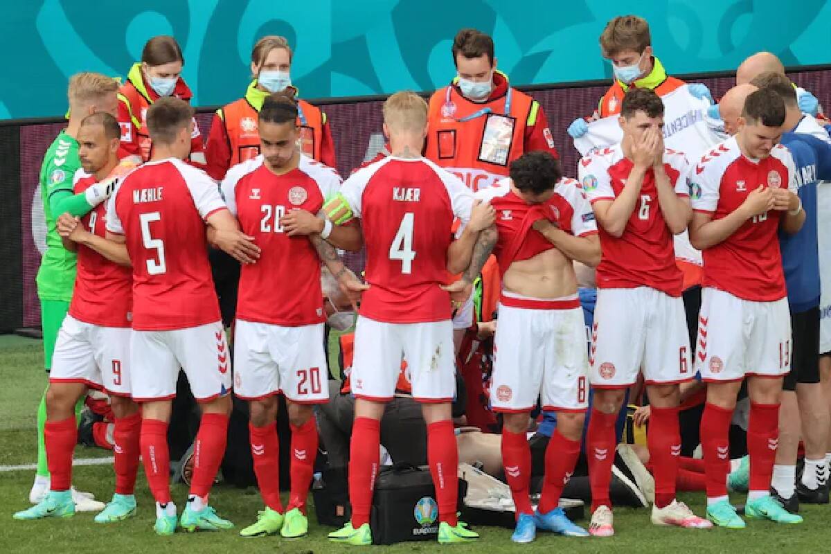  ডেনমার্ক ফুটবল দলের চিকিৎসক, ফিজিও, অধিনায়ক সিমোন কায়েরকে পুরস্কৃত করবে উয়েফা। এমনটাই জানিয়েছেন উয়েফা সভাপতি আলেক্সান্দার সেফেরিন।