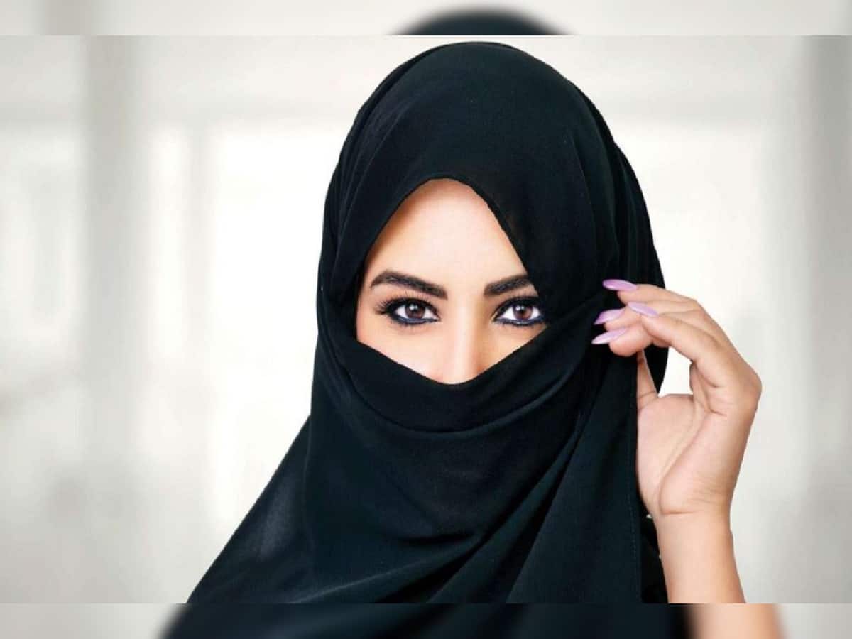 Tulalik juftlik jinsiy aloqa uchun erkak qidirmoqda. Oriq qizlarning katta kokraklari