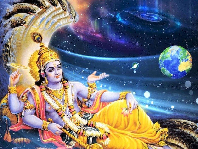 • শ্রাবণ কৃষ্ণপক্ষীয়া কামিকা একাদশী ব্রত কথা ব্রহ্মবৈবর্ত পুরাণে ‘যুধিষ্ঠির-শ্রীকৃষ্ণ সংবাদ’-এ রয়েছে । কৃষ্ণ এখানে যুধিষ্ঠিরকে এই ব্রত’র মাহাত্ম্য বর্ণণা করেন । নারায়ণের অনুরোধে সর্বপ্রথম এই ব্রতের মাহাত্ম্য বর্ণনা করেছিলেন স্বয়ং ব্রহ্মা । এই একাদশীর মাহাত্ম্য শ্রবণে বাজপেয় যজ্ঞের ফললাভ হয় ।