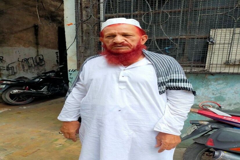 তিনি যদি দেশে থাকতেন,তাহলে তালিবানদের সঙ্গে যুদ্ধ করতে হত। তাতে আম জনতা মরত। নতুন করে কোনও খুন যাতে না হয়, তার জন্যই দেশ ছেড়েছেন গনি। এই অখ্যাত কাবুলিওয়ালা আরও বলেন, আগামী ছয় মাসের পরে ওখানে নির্বাচন হবে। তার জন্য কোনওভাবে বর্তমানের সরকার কোনোরকম সংঘর্ষে গেল না। তবে তালিব প্রদেশের মানুষেরাও যে তালিবানদের কোনো ভাবে চায় না, সেটাও বারে বারে বলছিলেন প্রবীণ কাবুলিওয়ালা।