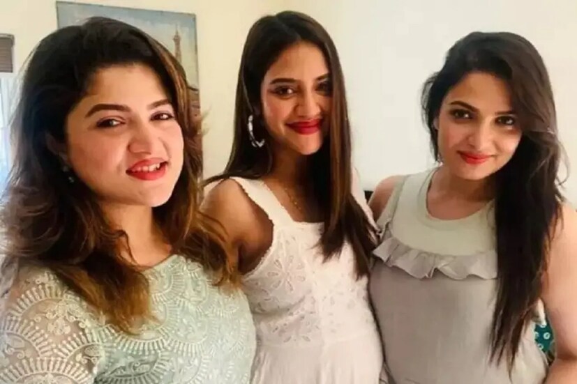 গর্ভাবস্থায় শরীরের সঙ্গে মনের খেয়াল রাখাও জরুরি। আর তাই নিজের মুড নিজেই ঠিক রাখছেন নুসরত। বিভিন্ন ভাবে নিজের মধ্যে পজিটিভ ভাইব রাখছেন। যেমন আজ এক কাপ কফিতেই মুড ভালো রাখলেন অভিনেত্রী। 