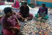 পাটের তৈরি রাখিতে লেখা সামাজিক বার্তা! অভিনব উদ্যোগ বিশেষভাবে সক্ষম শিল্পীদের পাটের তৈরি রাখিতে লেখা সামাজিক বার্তা! অভিনব উদ্যোগ বিশেষভাবে সক্ষম শিল্পীদের