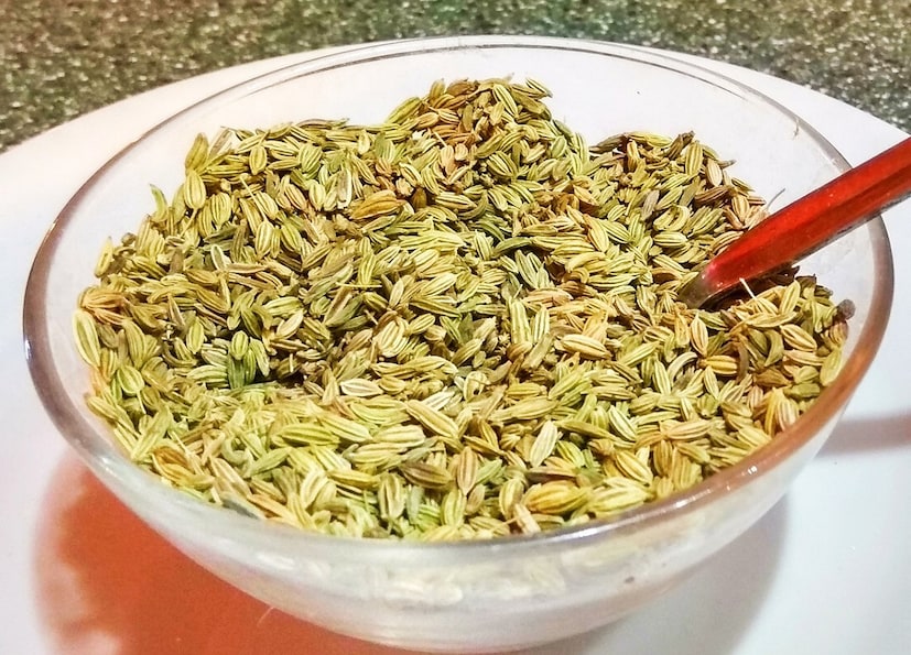 মৌরিতে ফাইটোনিউট্রিয়েন্ট আছে, তা সাইনাসের সমস্যা দূর করতে পারে। ব্রঙ্কাইটিস ও কফের সমস্যা দূর হয়। 