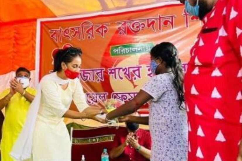 সায়ন্তিকা অভিনয়ের পাশাপাশি ফিটনেসের ব্যাপারেও সচেতন। প্রায়ই জিম থেকে বহু ছবি আপলোড করেন তিনি। পাশাপাশি গিটারও বাজান সায়ন্তিকা।