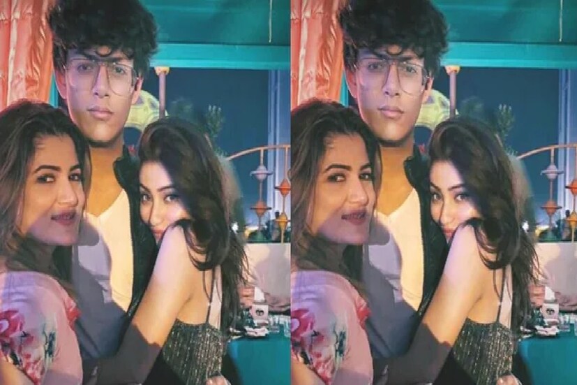 *তবে ছেলে তাঁর বরাবরের সঙ্গী সে কথা নায়িকা বলেন সবসময়। মডেল দামিনী ঘোষের সঙ্গে সম্পর্কে রয়েছেন অভিমন্যু। প্রায় চার বছর হতে চলা সম্পর্কের কথা প্রথম দিন থেকেই নাকি জানেন শ্রাবন্তী। আর ছেলের প্রেমিকার সঙ্গে দারুণ ভাব শ্রাবন্তীরও। ফলে ঘুরতে যাওয়াতা একেবারেই অস্বাভাবিক নয় তাঁদের কাছে।  ছবিঃ ইনস্টাগ্রাম।
