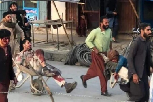 কাবুলে ইসলামিক স্টেটের হানার পরের মর্মান্তিক দৃশ্য। ফাইল চিত্র