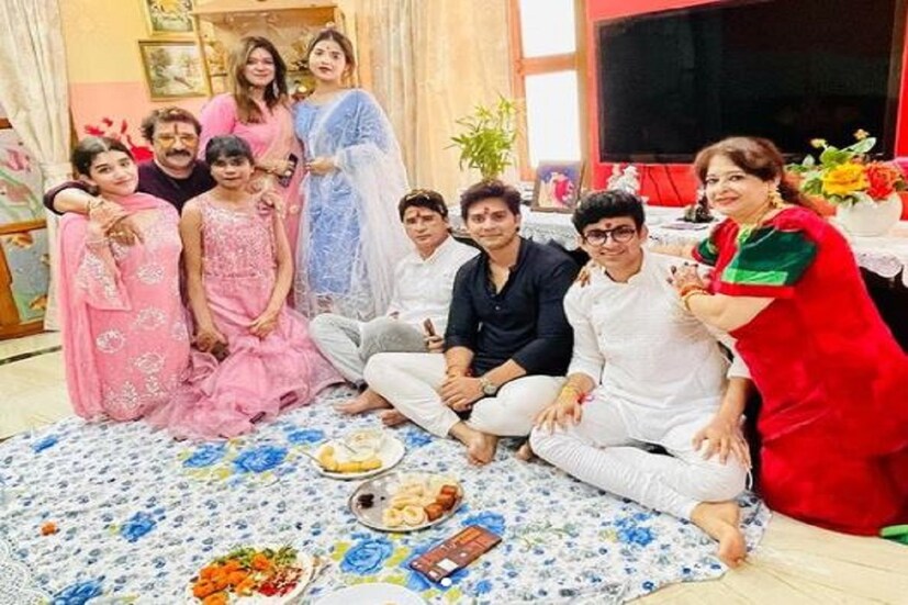 স্বামীও কম যাননা স্ত্রীর থেকে প্রীতির মত স্বামী রাহুল (মজুমদার) মেতেছেন আনন্দে ৷ ছবি সৌজন্যে ইনস্টাগ্রাম ৷