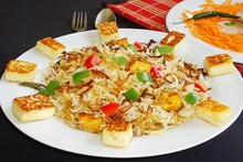 পেট ও মন ভরাতে এই সুস্বাদু নিরামিষ বিরিয়ানি খান, স্বাদে কোনও অংশে কম না!