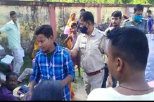 দুয়ারে সরকারের ক্যাম্পে টাকা নিয়ে ফর্ম পূরণের অভিযোগ, গ্রেফতার ৩ দুয়ারে সরকারের ক্যাম্পে টাকা নিয়ে ফর্ম পূরণের অভিযোগ, গ্রেফতার ৩