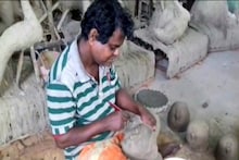 মেলেনি অর্ডার, হচ্ছে না ঠাকুর গড়া ! করুণ অবস্থা মৃৎশিল্পীদের
