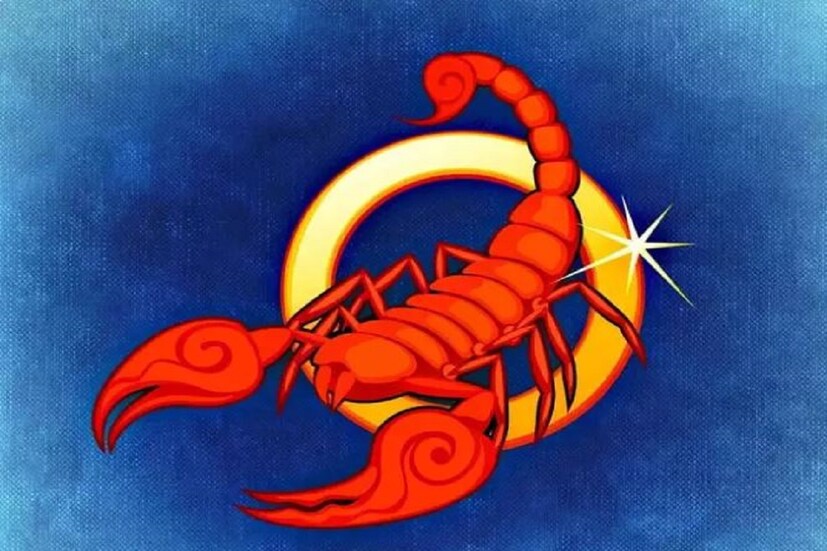 বৃশ্চিক (Scorpio): অক্টোবর ২৩ থেকে নভেম্বর ২১  কোনও ব্যাক্তিকে জড়িয়ে ধরার সময় এদের মুখে থাকে উজ্জ্বল হাসি। এরা যেহেতু সেভাবে ভালোবাসার কথা বুঝিয়ে বলতে পারে না, সেহেতু এরা আলিঙ্গনের সাহায্য নেয়। তবে এরা মনে করে যে আলিঙ্গন খুব ব্যক্তিগত যা চিরজীবন মনে রাখা যায়।