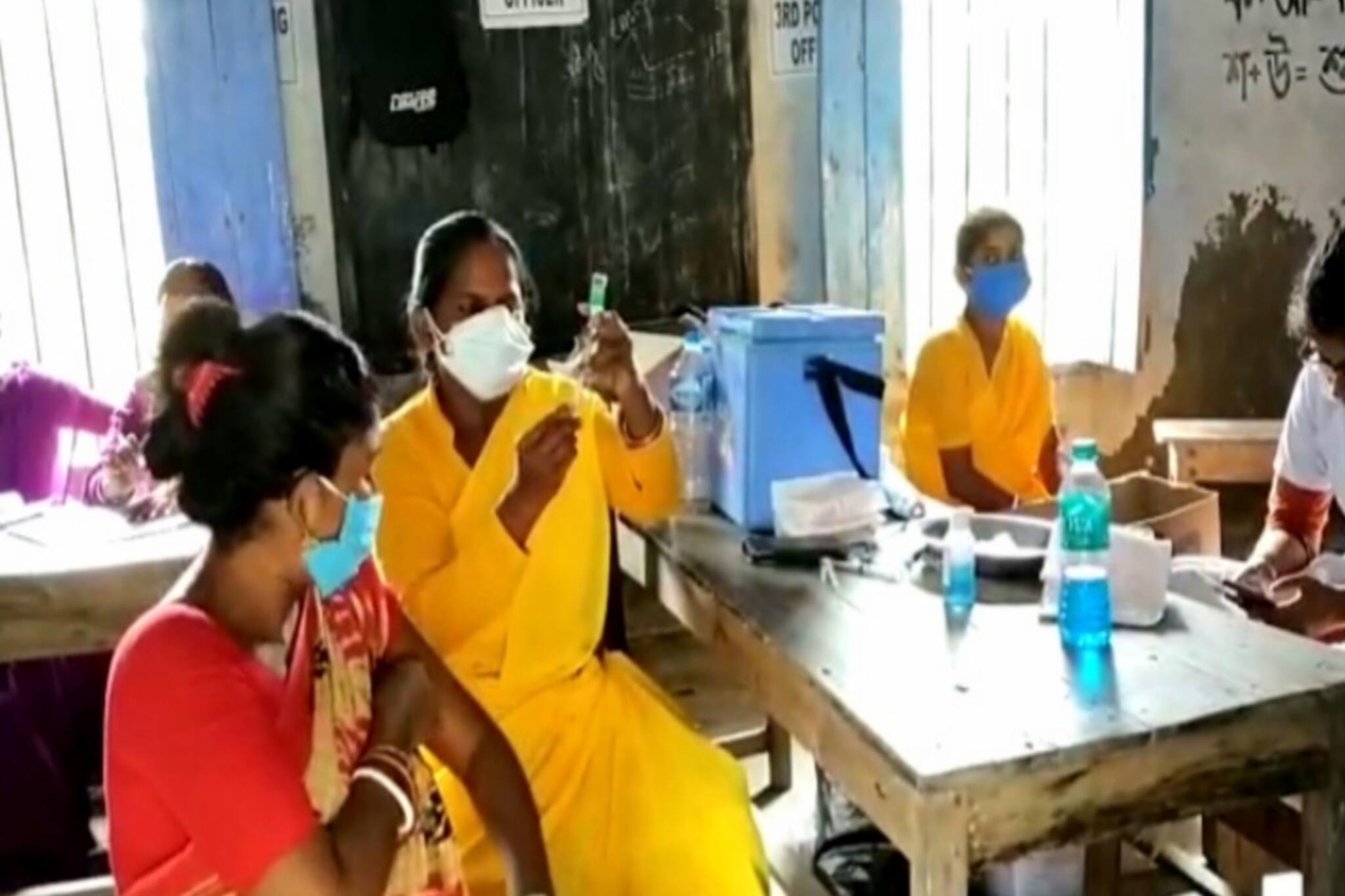 চার দিনে এক লক্ষ ভ্যাকসিন দেওয়া হবে গোসাবায়