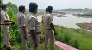 অবৈধভাবে বালি তোলা রুখতে পুলিশি অভিযান