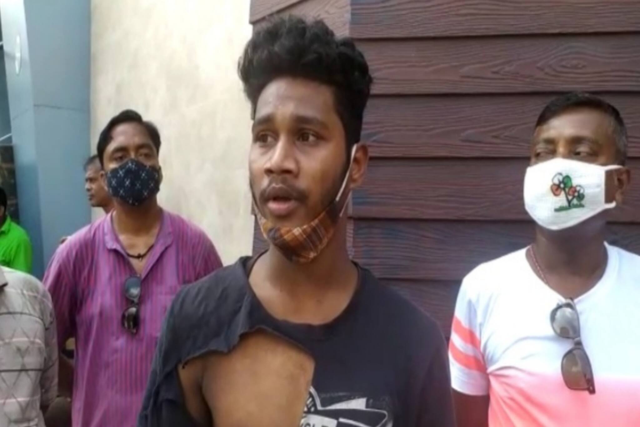 দু'দলের পরস্পরের উপর হামলার অভিযোগ