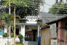 সাধারণ মানুষের আন্দোলনের পর এদিন রাস্তা সারাইয়ের কাজ শুরু হল নিমতৌড়িতে