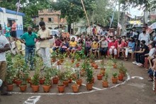 পরিবেশ রক্ষায় হাওড়ার বেলুড়ে অভিনব বৃক্ষরোপণ প্রতিযোগিতা DYFI এর