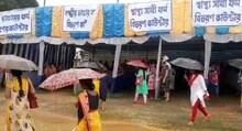 দুয়ারে সরকার আবেদনপত্র পূরণে দিতে হচ্ছে টাকা! অভিযোগ আবেদনকারীদের