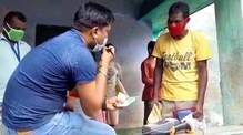 দুয়ারে রেশন চালু হল বীরভূমে, উৎসাহী সাধারণ জনতা দুয়ারে রেশন চালু হল বীরভূমে, উৎসাহী সাধারণ জনতা